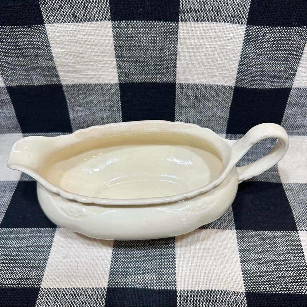 Homer Laughlin, vintage gravy boat, cream color ceramic w / embossed rose accent